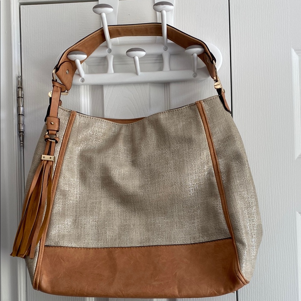 Elegant Tan and Cream Women's Bag
